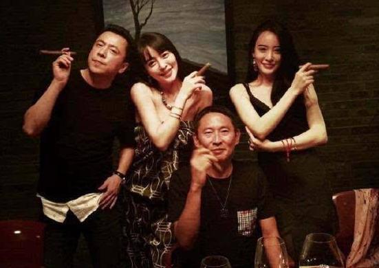 娱乐圈爆料背景图片高清,高清背景图背后的娱乐圈风云